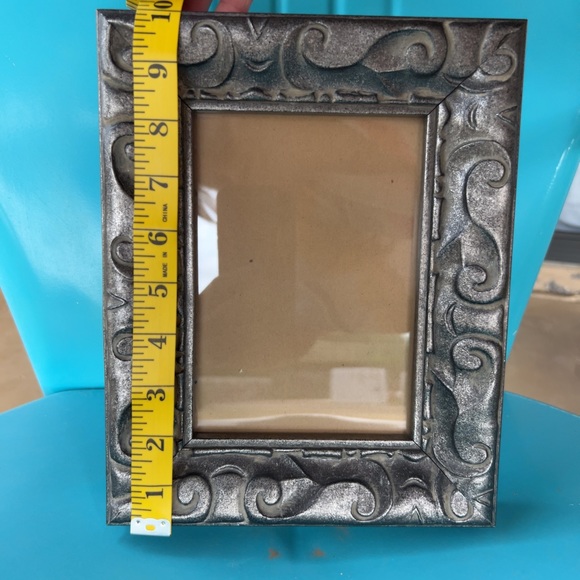 Heavy Duty Ornate Frame 5x7 Dark Silver - Picture 4 of 5